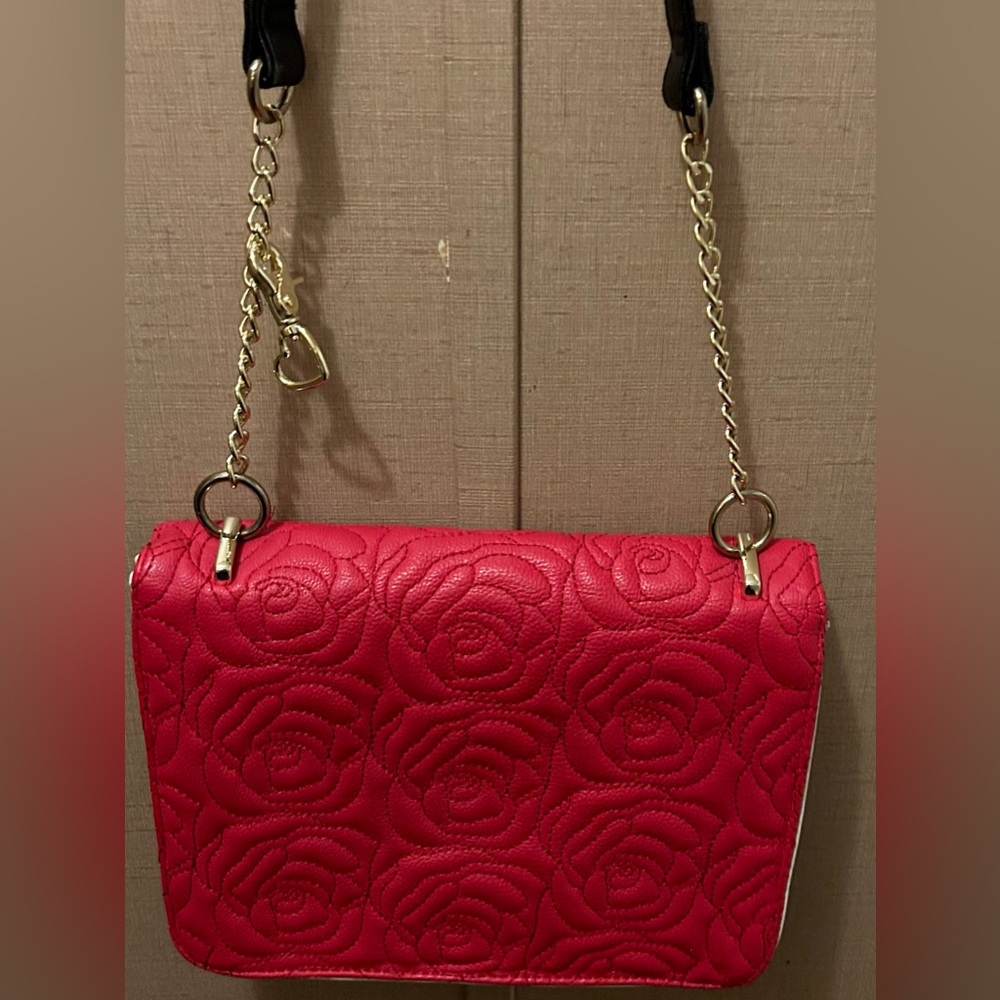 Betsy Johnson quilted crossbody bag